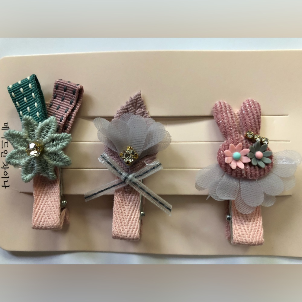 Girls pretty hair clips, hair pins